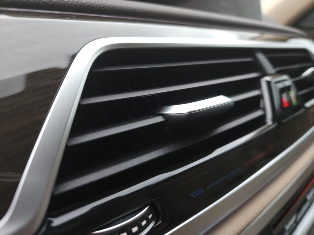 WIN BMW 7-Series xDrive 2017 + 500 Instant Prizes - Image 10