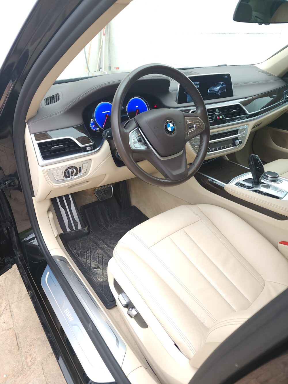 WIN BMW 7-Series xDrive 2017 + 500 Instant Prizes - Image 11