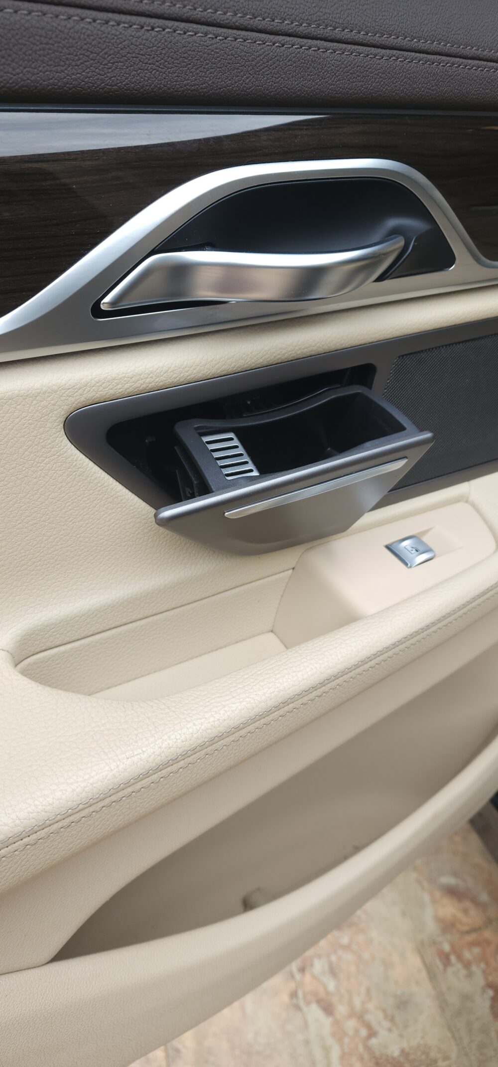 WIN BMW 7-Series xDrive 2017 + 500 Instant Prizes - Image 14